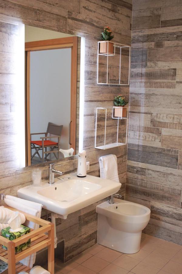 Bb Sharingloft Sirmione Bed & Breakfast Luaran gambar